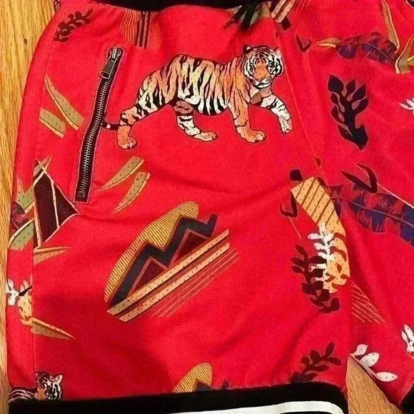 Shoe palace X Scarface red tiger shorts sz large - Picture 7 of 7